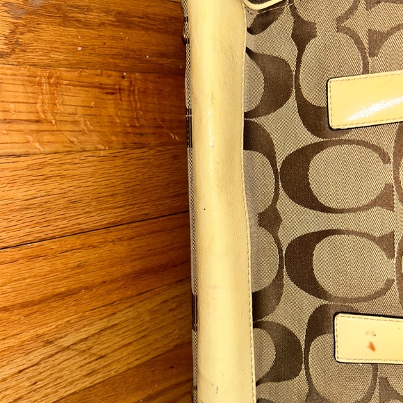 *Project* Coach Hampton Madeline Signature Satchel - Picture 7 of 8